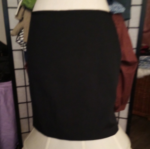 My Michelle black mini skirt - Picture 3 of 3